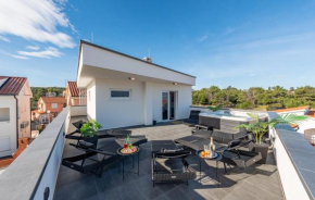 Luxuriöses Penthouse Welle mit Whirlpool, Grill und Meerblick